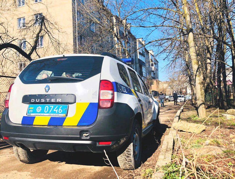 спіймали групу молодиків,магазинні злодії,крадіжка на франківщині