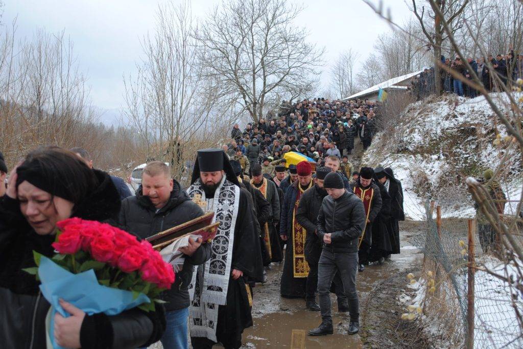 На Франківщині поховали захисника України Олександра Гаванюка ФОТОРЕПОРТАЖ