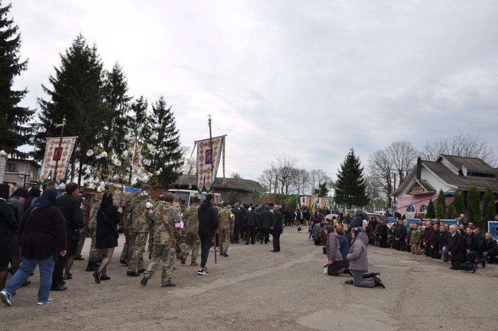 На Франківщині попрощалися з молодим Героєм Степаном Романюком ФОТО,похорон Степана Романюка