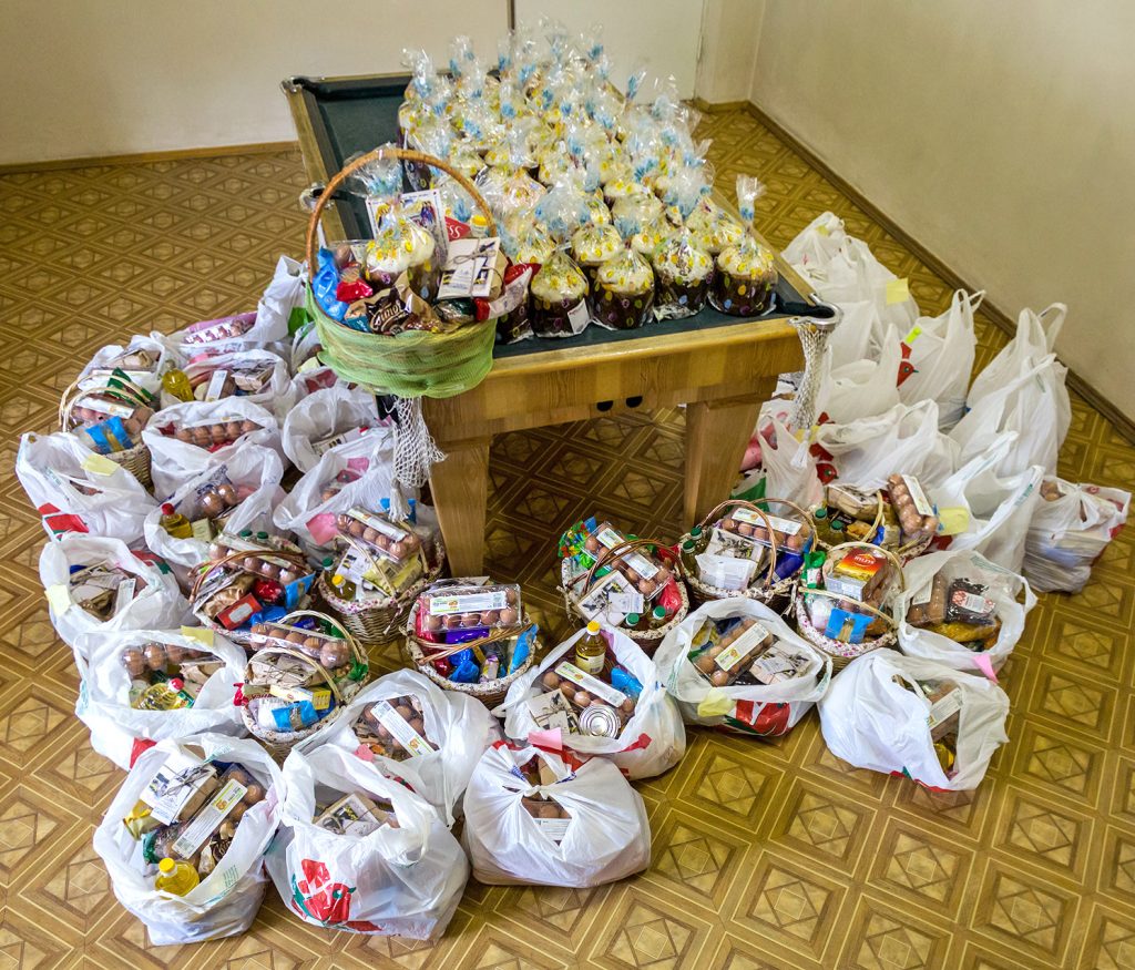 До Великодніх свят влада Івано-Франківська закупила 20 тисяч продуктових наборів