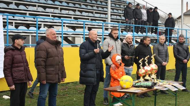 Відомий прикарпатський тренер Роман Григорчук придбав два тепловізори для 10 ОГШБр