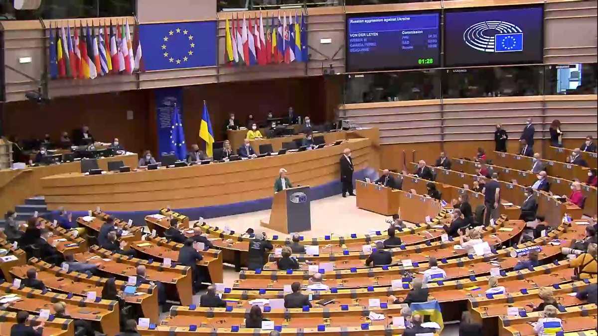 Європарламент ухвалив нову резолюцію: вимагає повного ембарго на імпорт російських енергоносіїв