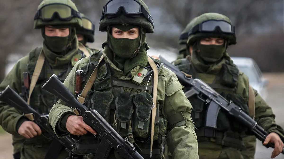 Російські військові намагаються взяти в оточення позиції українських захисників, - британська розвідка