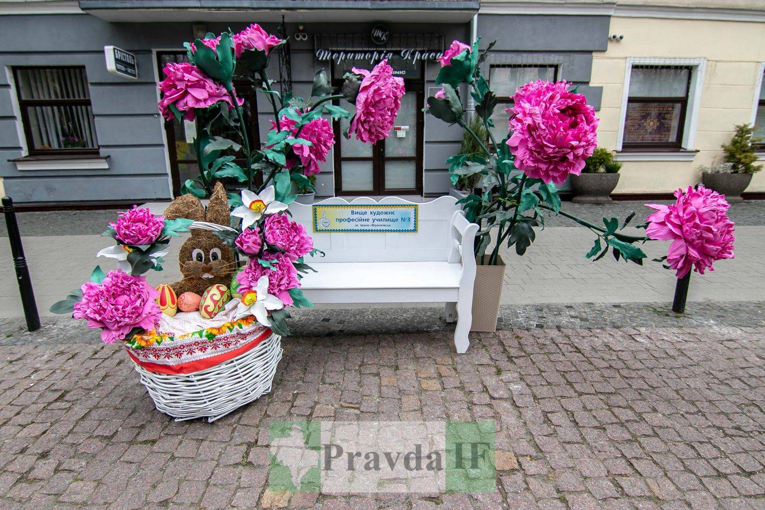 У центрі Франківська встановили святкові фотозони ФОТО