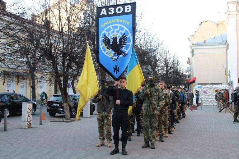 Бійці батайльону “АЗОВ” Прикарпаття, які оборонятимуть Київ, присягнули на вірність Україні ФОТО