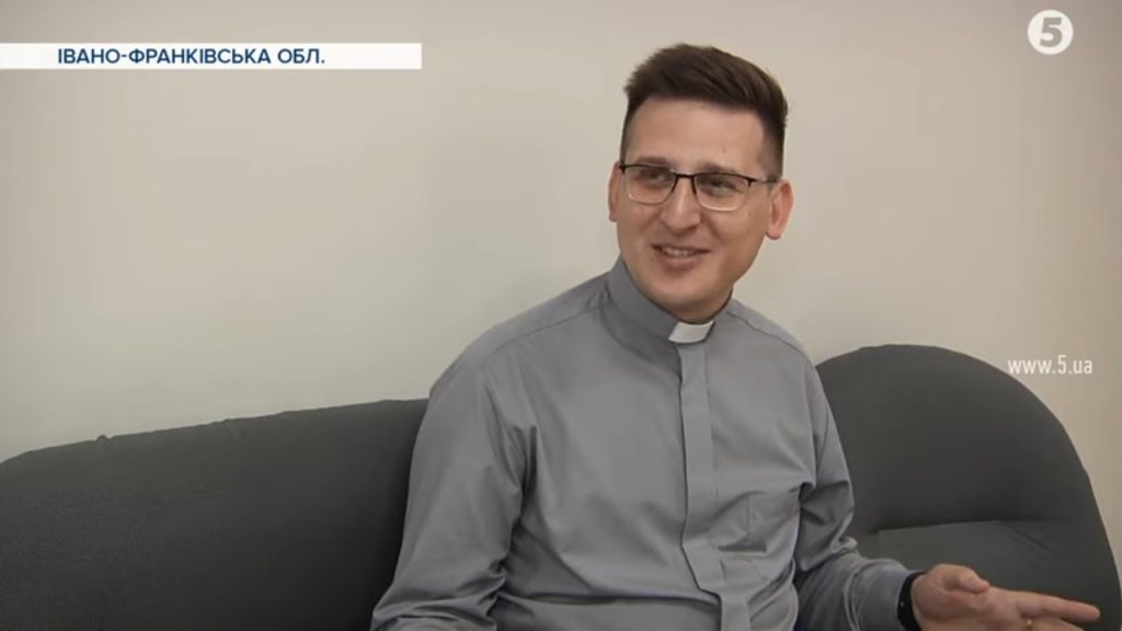 Прикарпатський священник-інстаблогер записав незвичне "пророцтво" для України ВІДЕО
