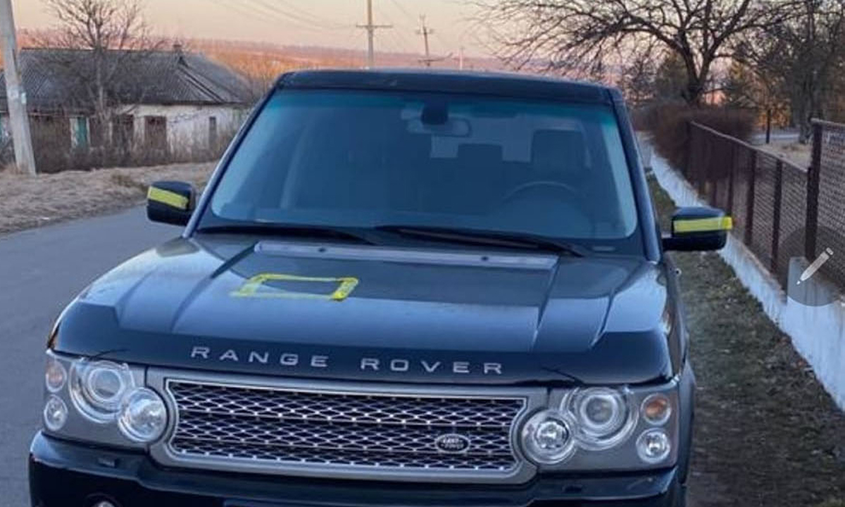 Син Ігоря Насалика віддав Range Rover на потреби ЗСУ