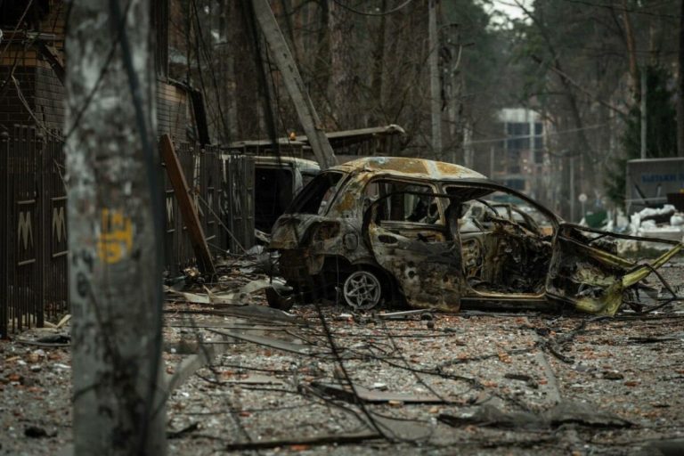 Міжнародна слідча комісія документує військові злочини росіян в Україні