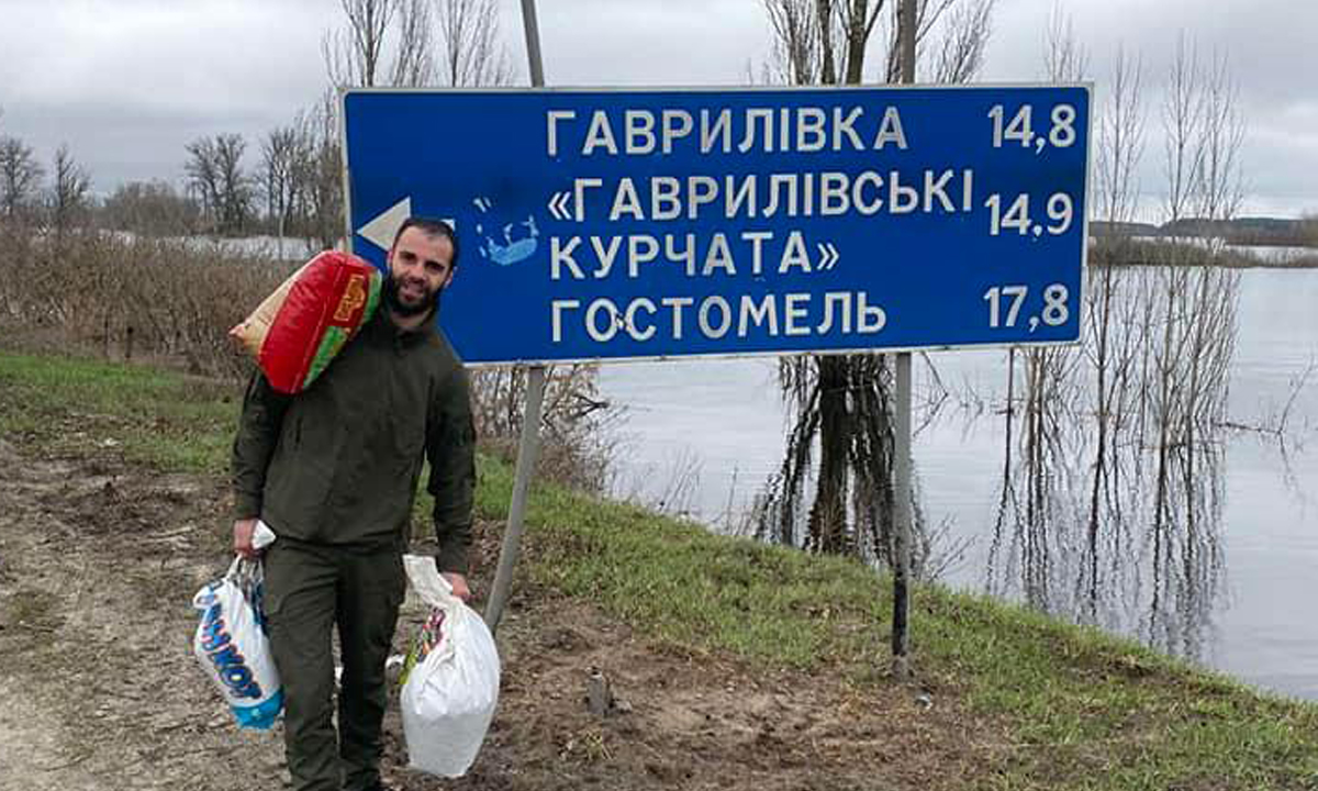 Франківець Андріан Волгін врятував життя 45 тваринам на Київщині ФОТО