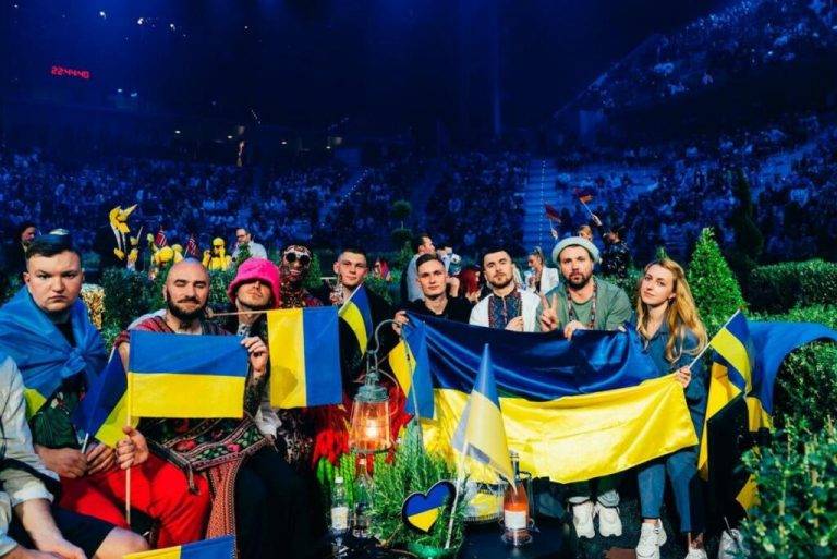 У відеокліпі гурту Kalush Orcestra Stefania, знайшли пророцтво для України та Росії