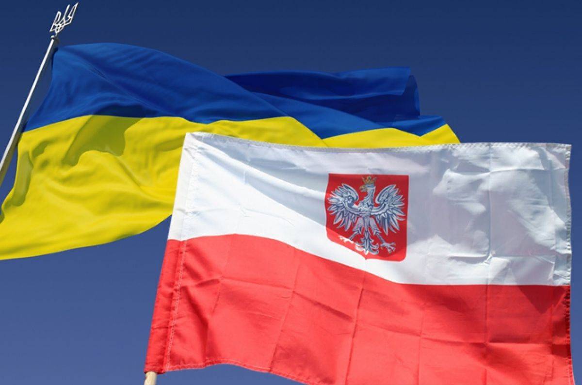 В росії злякалися введення військ Польщі на західну Україну