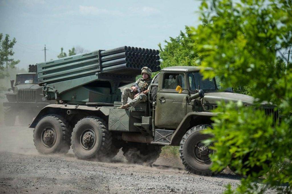 Українські артилеристи показали, як щедро "насипають" російським загарбникам