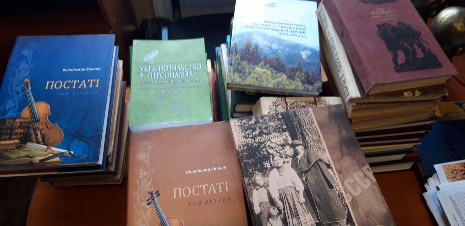 Франківців закликають долучитися до збору книг для бібліотек визволеної Чернігівщини