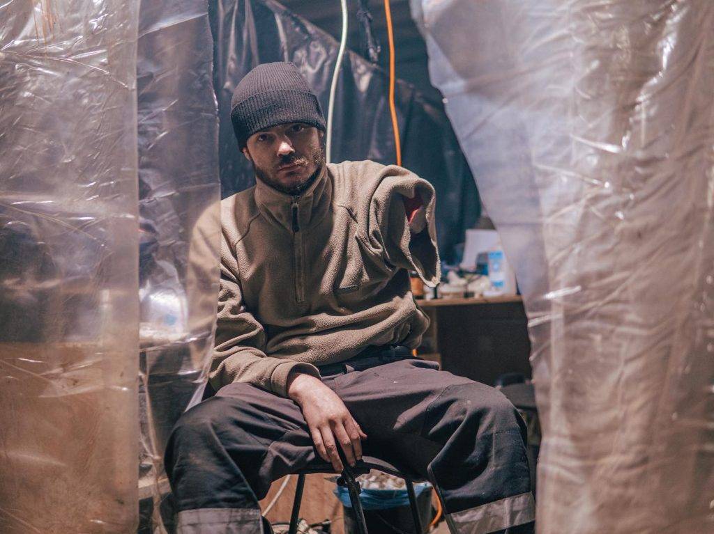 Дмитро Козацький полк Азов,захисник Маріуполя,автор світлин з Азовсталі