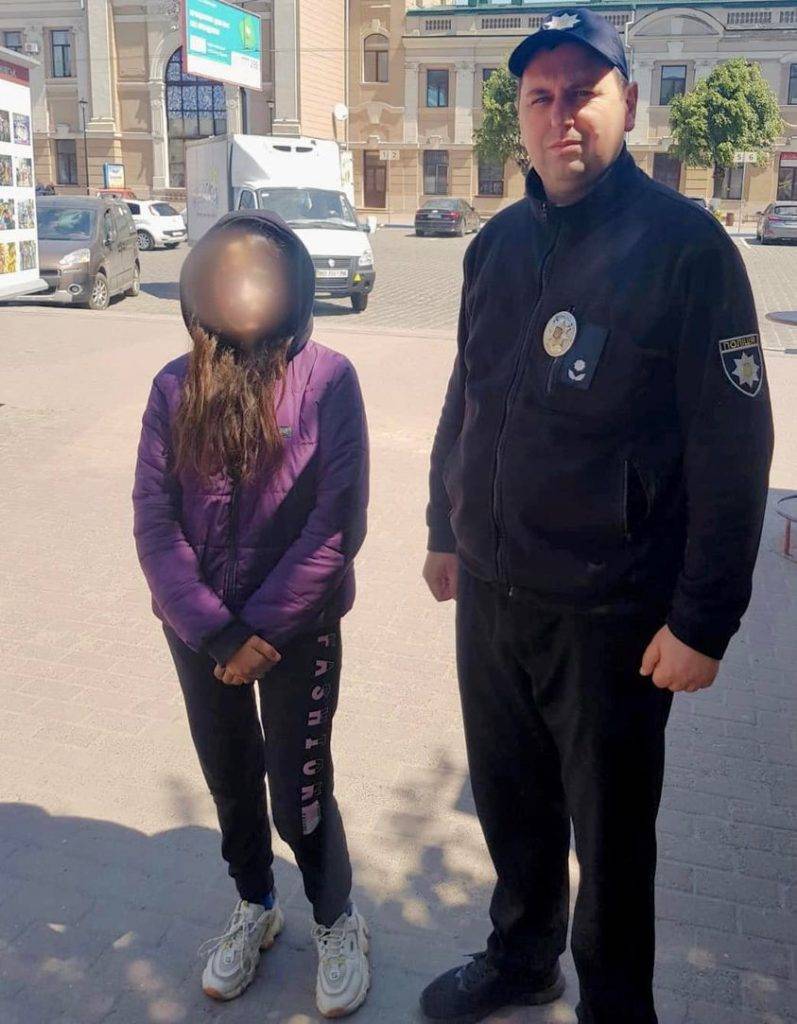 Поліцейські відшукали зниклу напередодні неповнолітню прикарпатку на Київщині