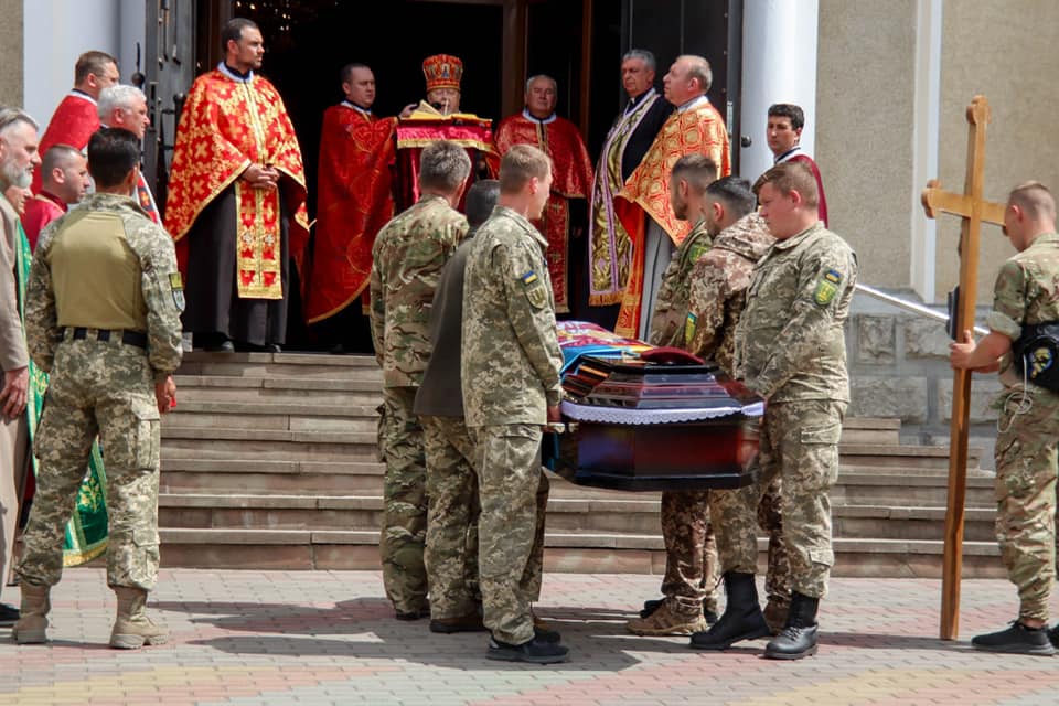 На Франківщині попрощалися із захисником України Віталієм Самсоненком