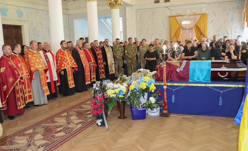 На Франківщині попрощалися із захисником України Віталієм Самсоненком