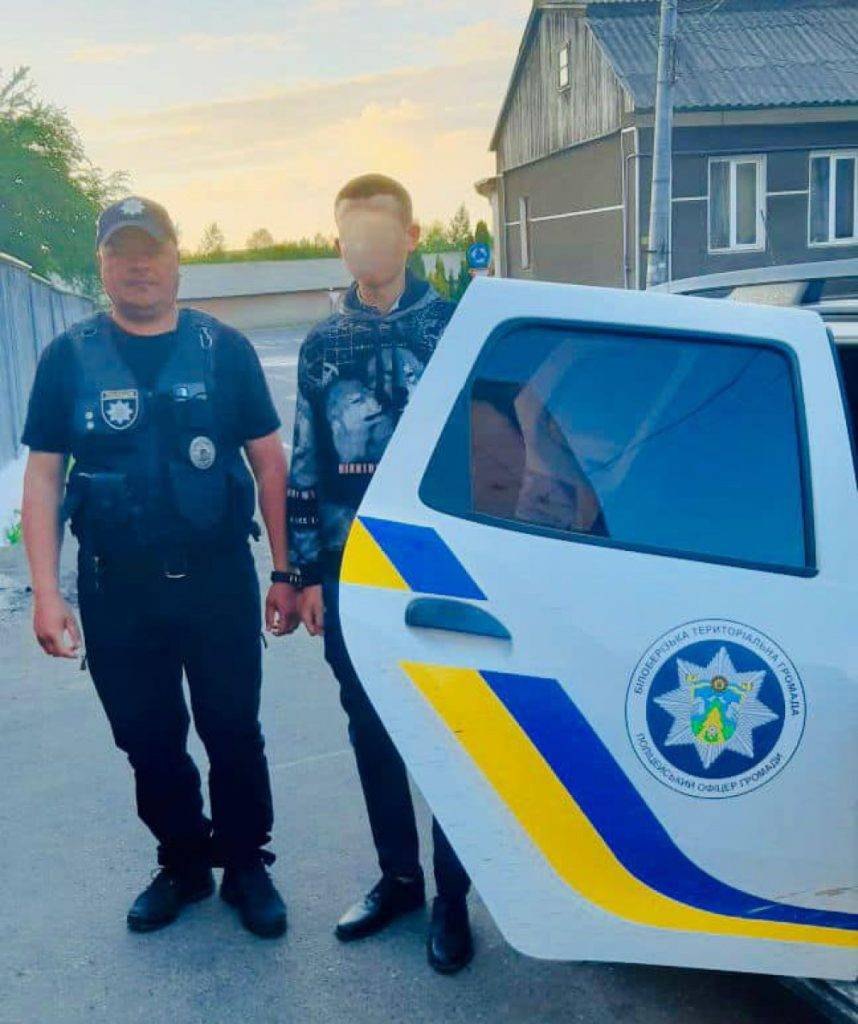 Поліцейські оперативно розшукали неповнолітнього прикарпатця - гостював у друга на Буковині