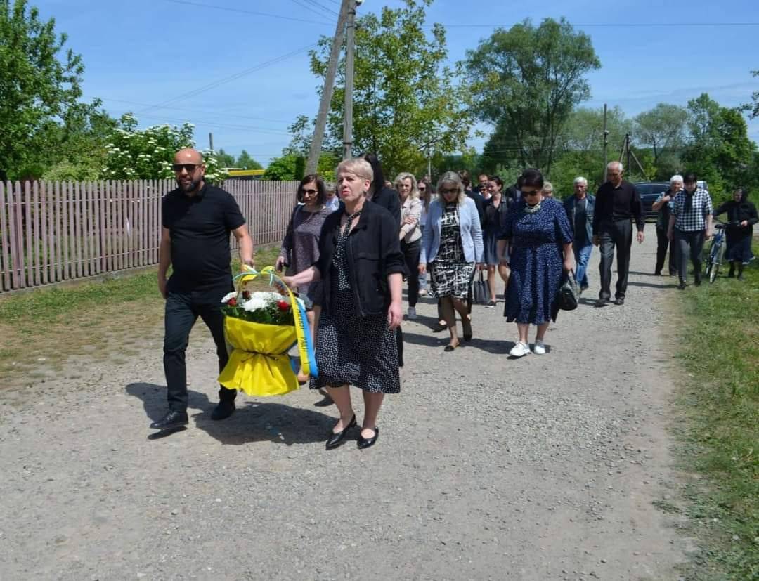 На Франківщині попрощалися з Героєм,який загинув на війні,прикарпатець загинув на війні