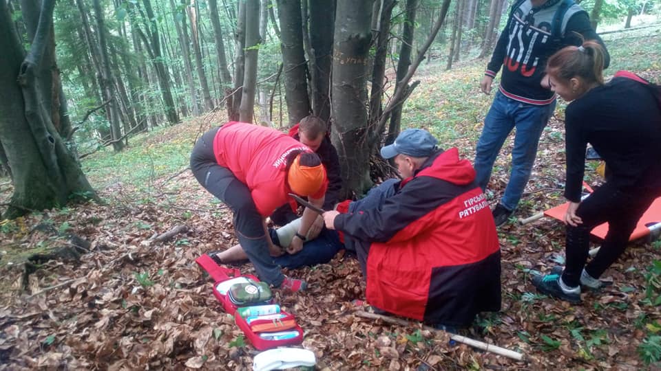 У Карпатах травмувалися прикарпатець та киянка