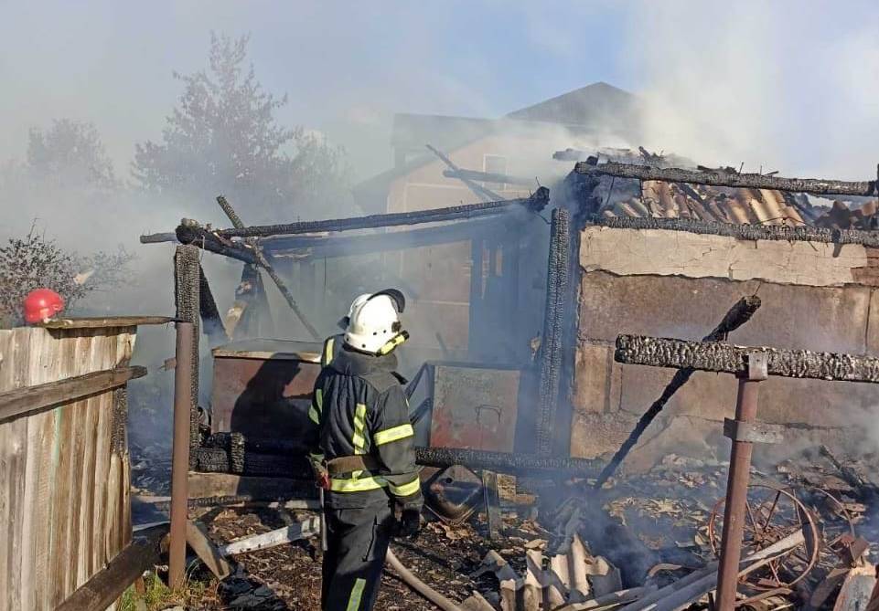 У селі на Надвірнянщині горів господарський комплекс