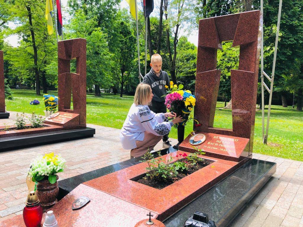 У Франківську вшанували пам'ять загиблих прикарпатських правоохоронців на Донеччині
