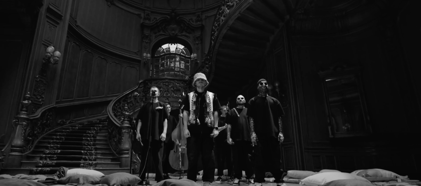Прикарпатський гурт Kalush Orchestra випустили нову версію пісні “Stefania”