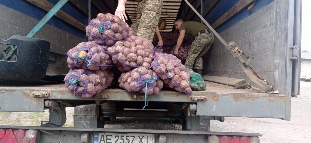 Городенківська громада відправила допомогу військовим 26 окремої бригади ЗСУ