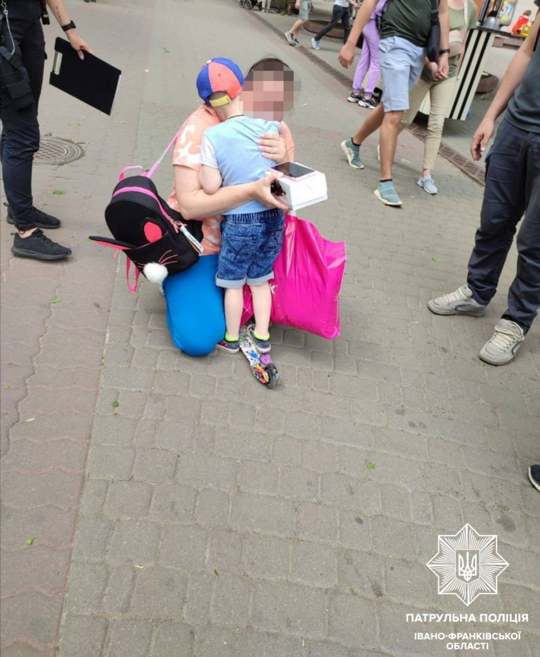 До франківських патрульних звернувся 4-річний малюк, який загубив свою маму