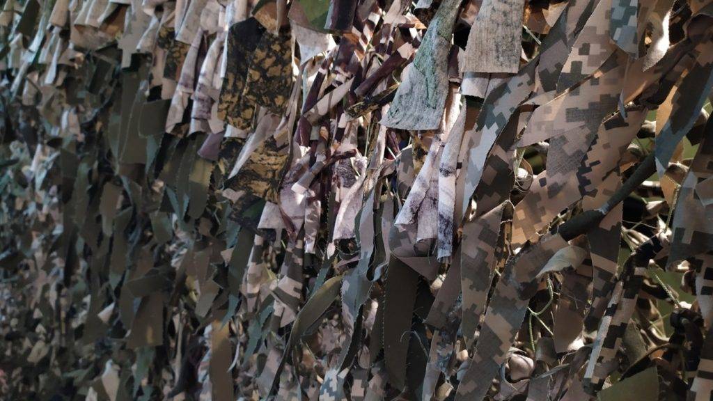 плетіння маскувальних сіток,плетіння сіток в івано-франківську,де у франківську плетуть маскувальні сітки для армії