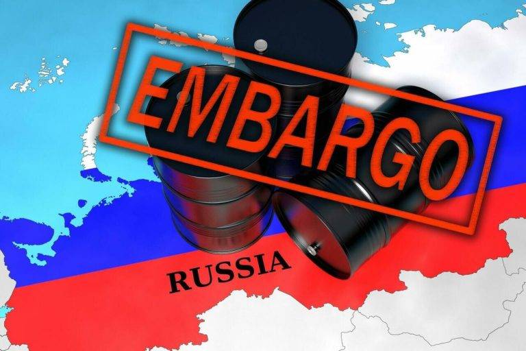 Збитки Росії через нафтове ембарго обчислюватимуться мільярдами доларів