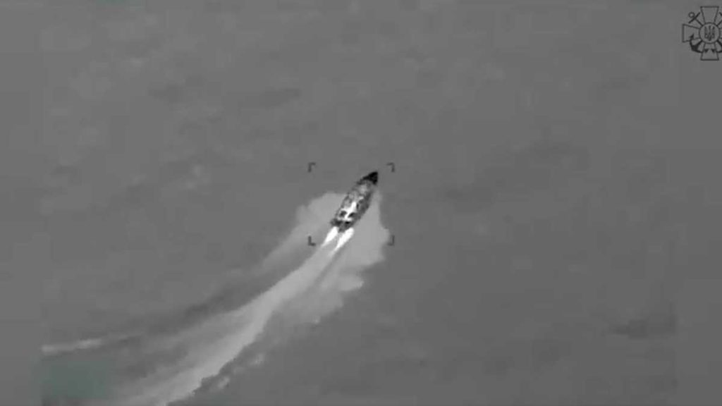 Українські військові знищили поблизу острова Зміїний ворожі катери "Раптор" ВІДЕО