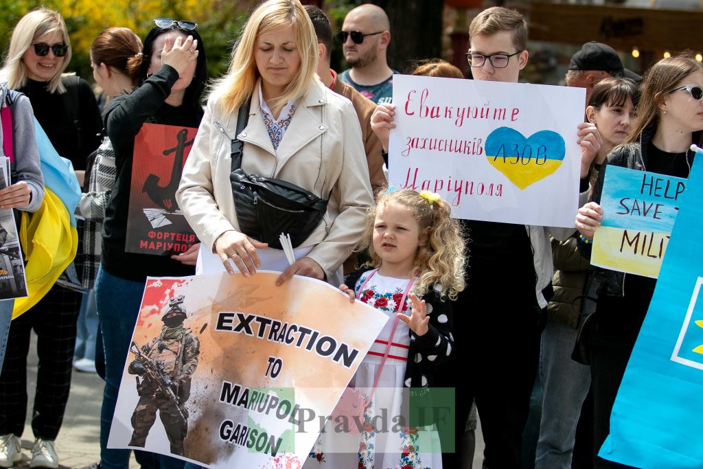 акція врятуйте маріуполь,полк азов,евакуація полку азов