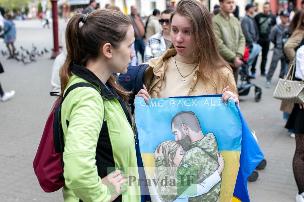 акція врятуйте маріуполь,полк азов,евакуація полку азов