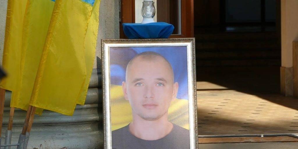 Калуш зустрів тіло полеглого на війні Героя Віталія Самсоненка