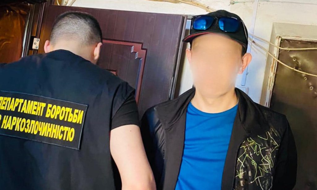 На Франківщині правоохоронці викрили групу осіб, яка причетна до наркозлочинів