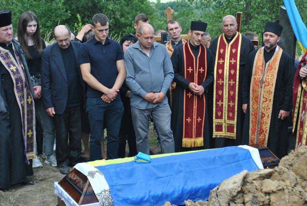 Рогатинщина провела в останню путь 21-річного Героя, який віддав своє життя за Україну