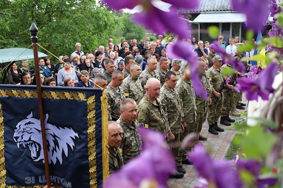 Бурштинська територіальна громада попрощалася зі своїм Героєм