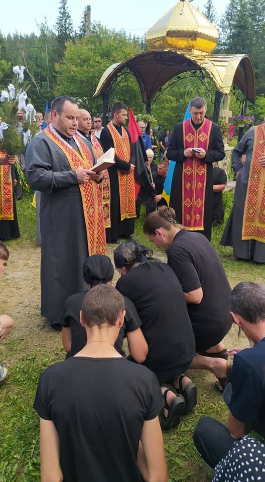 На Прикарпатті попрощалися із полеглим Героєм Владиславом Гуцаном