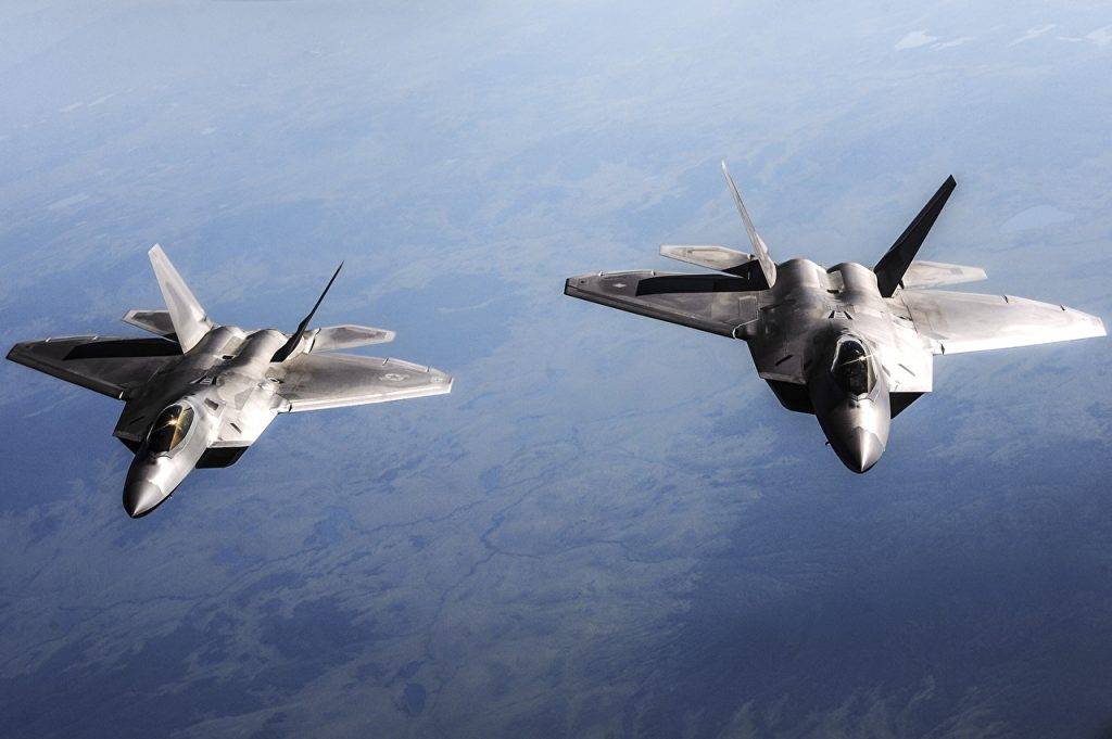 Надсучасні літаки F22 змогли б переламати хід війни на нашу користь, – військовий експерт