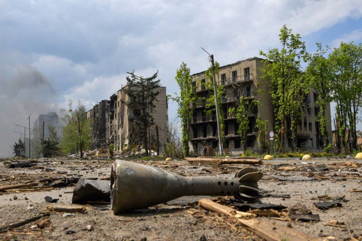 Ворог зосереджує сили на оточення ЗСУ біля Лисичанська, - зведення Генштабу
