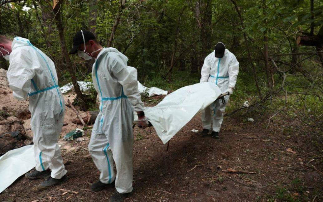 Під Бучею виявили ще одне масове поховання: у закатованих зв’язані руки та прострілені коліна