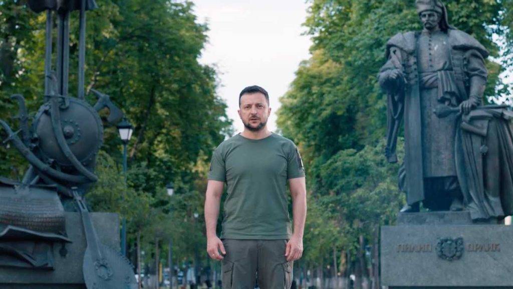 Перемога за нами!, - Зеленський привітав українців з Днем Конституції