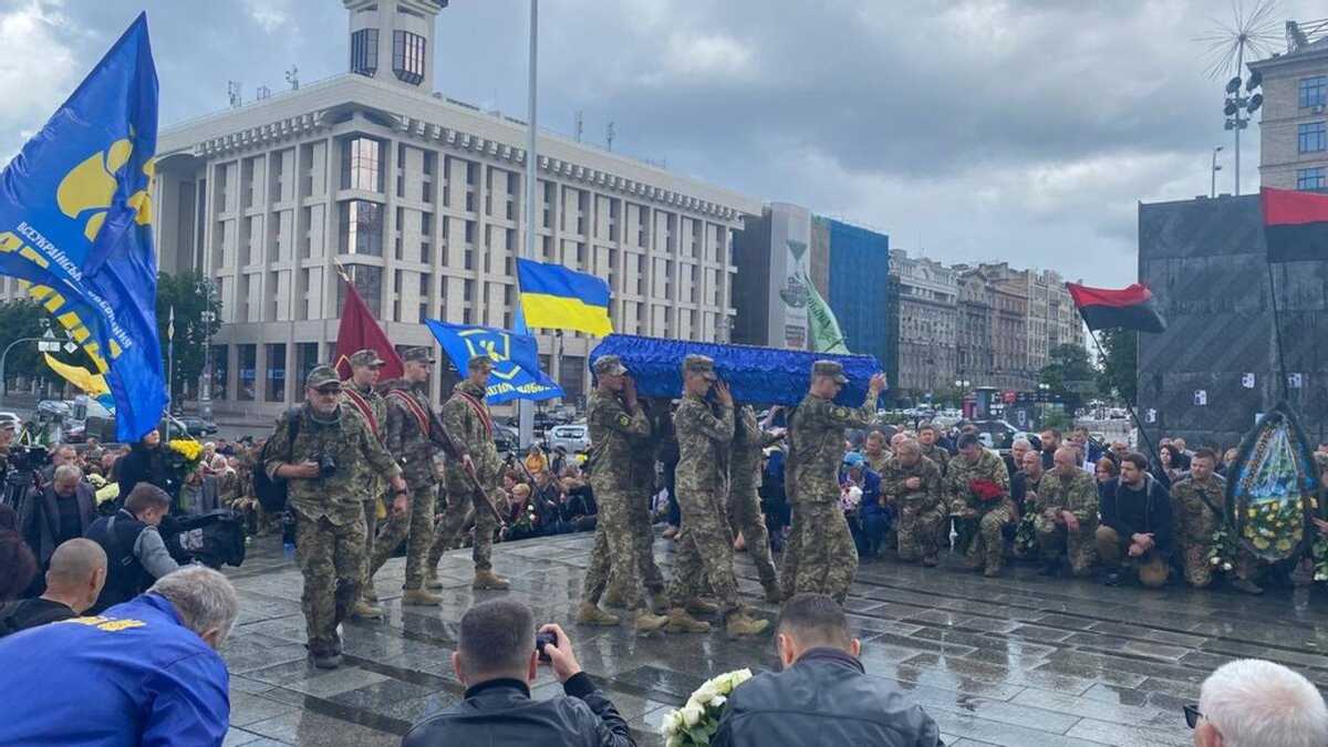 У Києві попрощалися із легендарним командиром "Карпатської Січі" Олегом Куциним