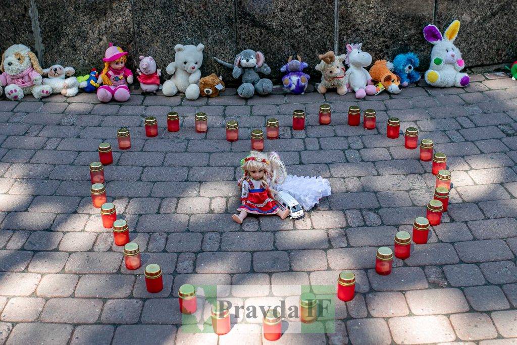 У Франківську вшанували дітей, котрих вбили російські окупанти
