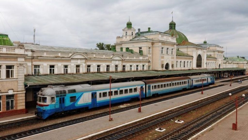 На Франківщині скасували кілька приміських потягів