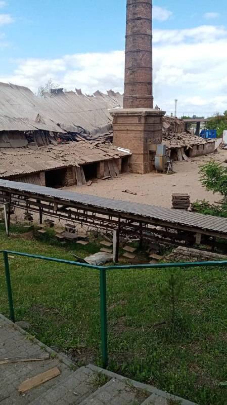 Уламки ракети, яку збили над Львівщиною, впали на цегельню — є постраждалі