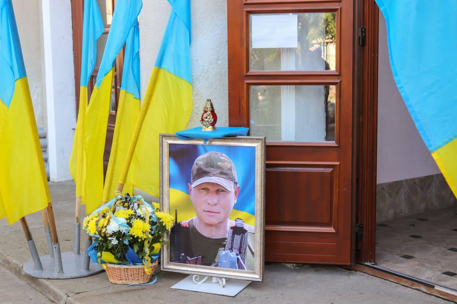 На Франківщині попрощалися із Тарасом Федорняком,який загинув у бою з російськими окупантами,загинув на війні