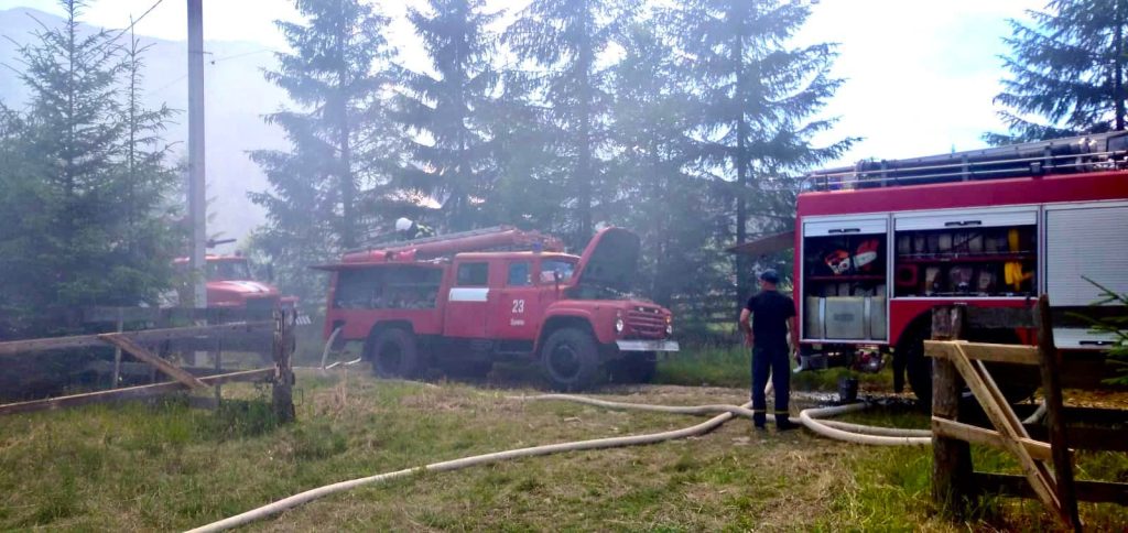 На Калущині вогнеборці ліквідували пожежу житлового будинку