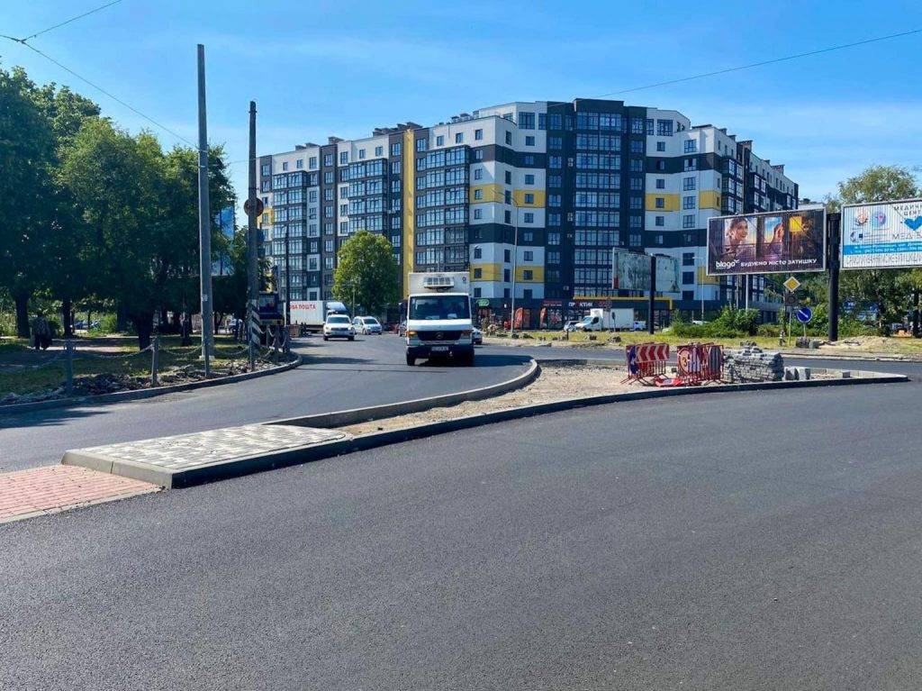 У Франківську завершили асфальтування кільця на Довженка,кільце на довженка,асфальтування дороги